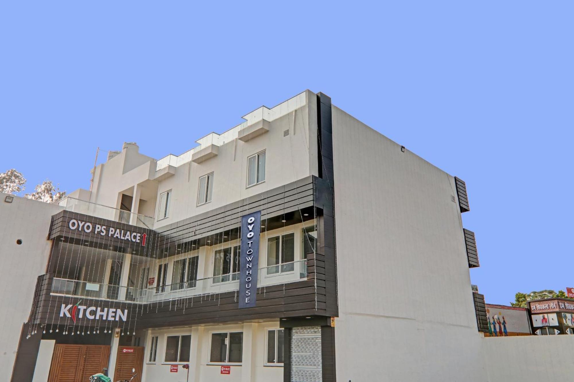 Townhouse P.S.Palace Near Amausi Metro Station Lucknow Exterior foto