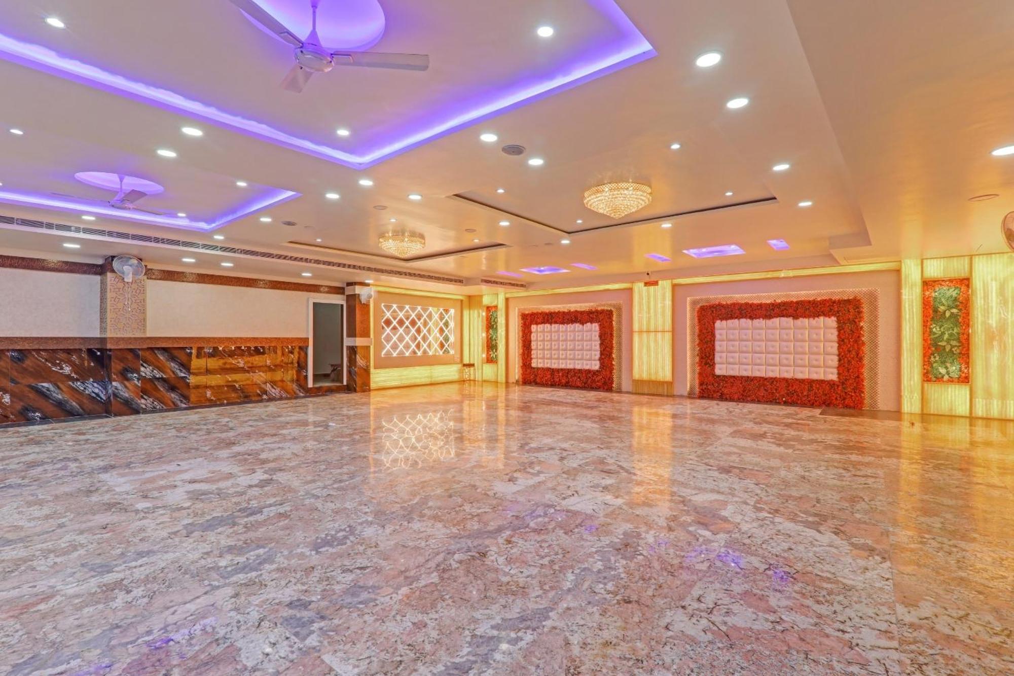 Townhouse P.S.Palace Near Amausi Metro Station Lucknow Exterior foto